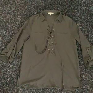 Papaya 3/4 Sleeve Lace Up Blouse Size Small